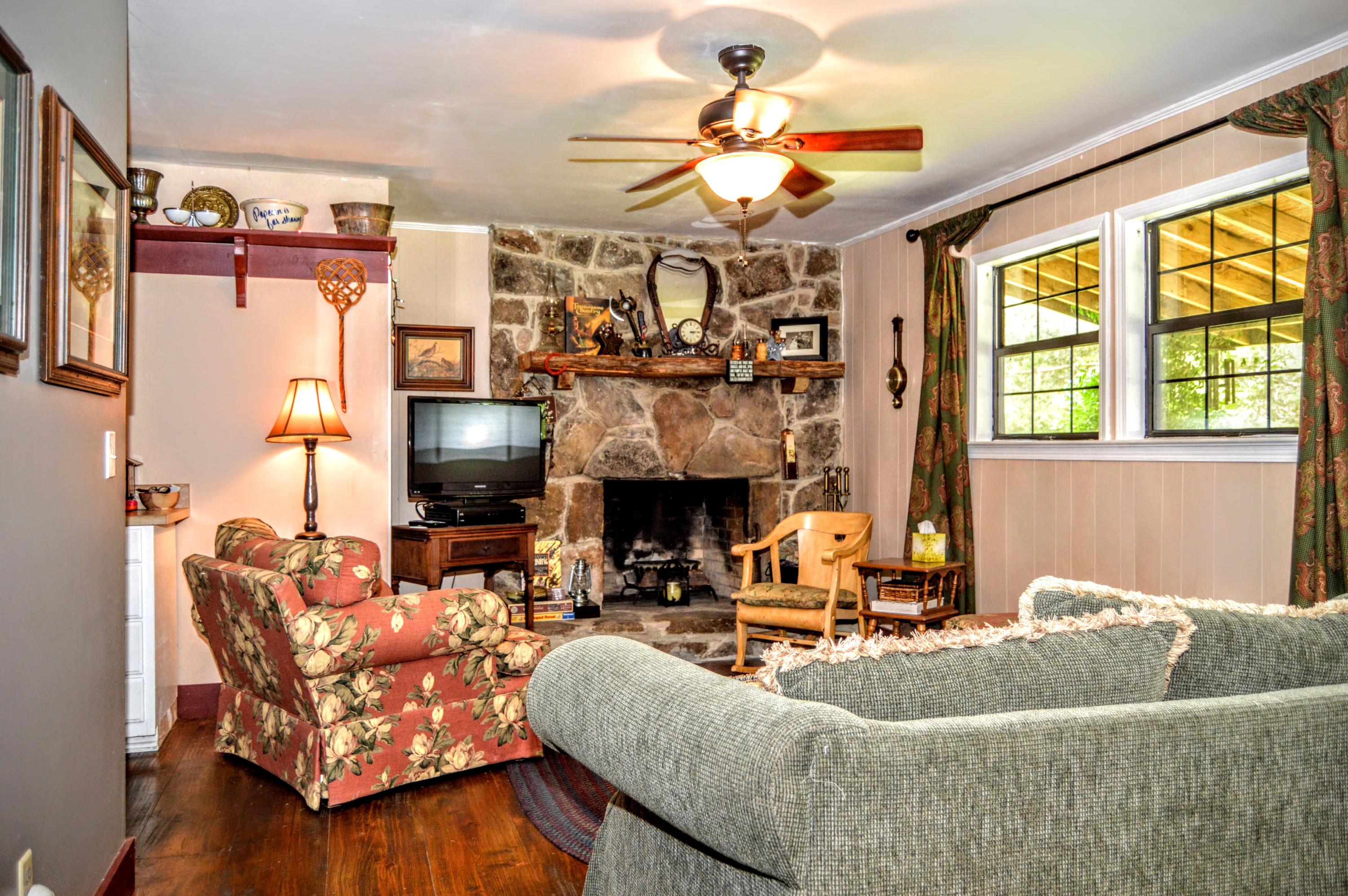 207 Cunningham Drive Decatur, TN 37322 - Photo 14 of 20 Living Room View from Hallway