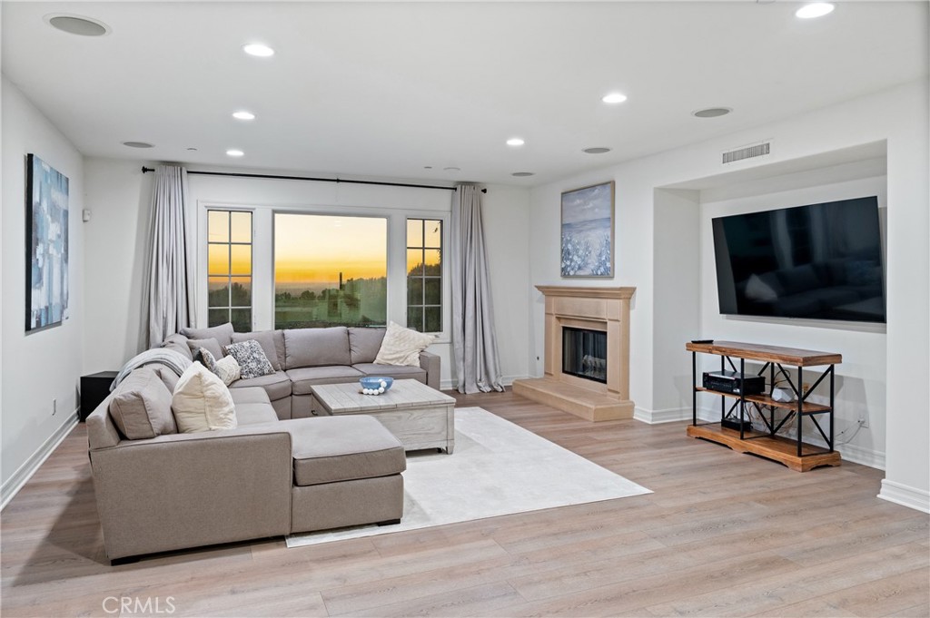 23 Castlerock Irvine, CA 92603 - Photo 12 of 50
