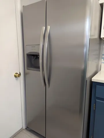 a view of a walk in closet