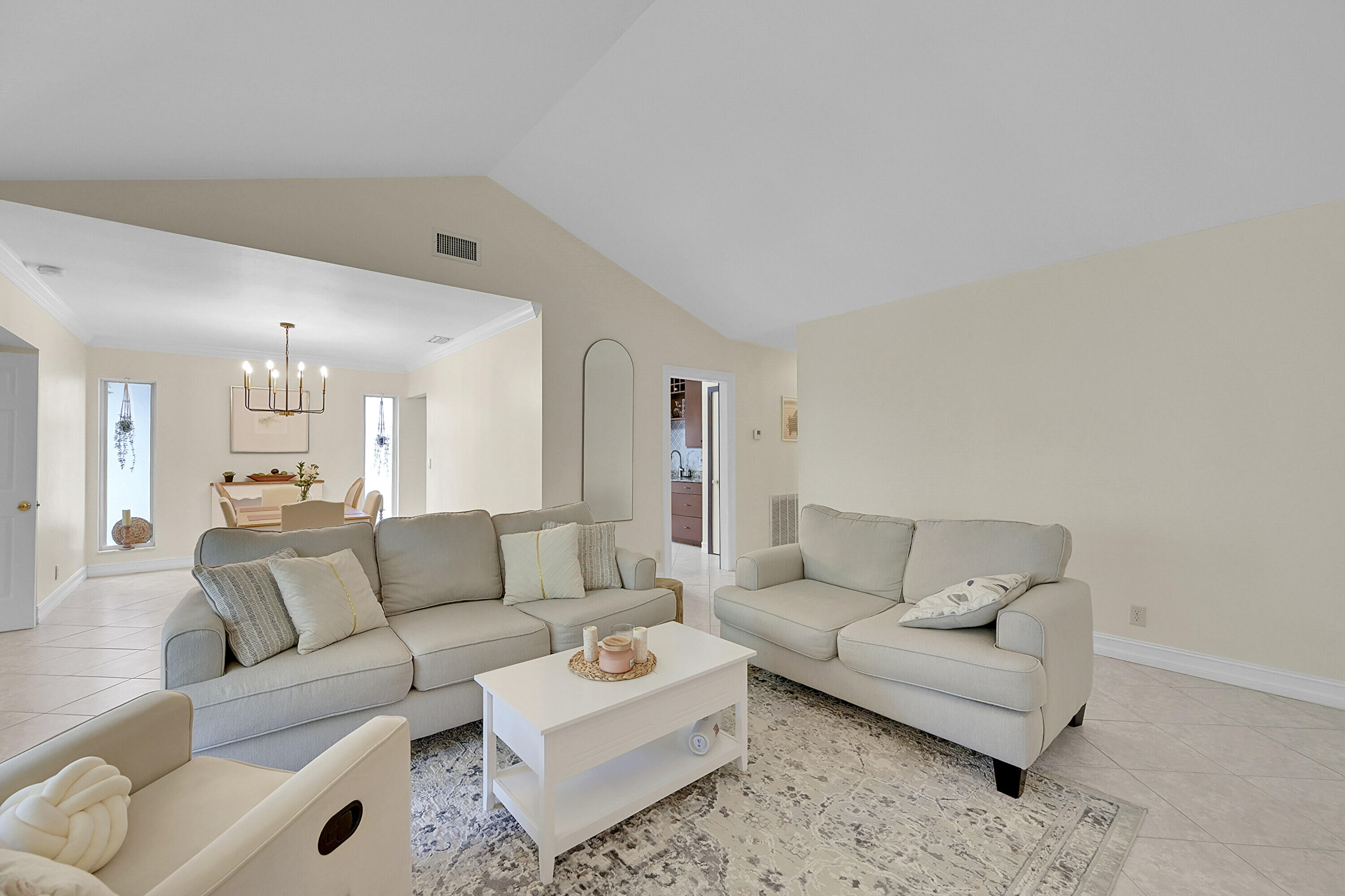 6245 Old Court Road, Unit 202 Boca Raton, FL 33433 - Photo 4 of 24 07_50417- (7)