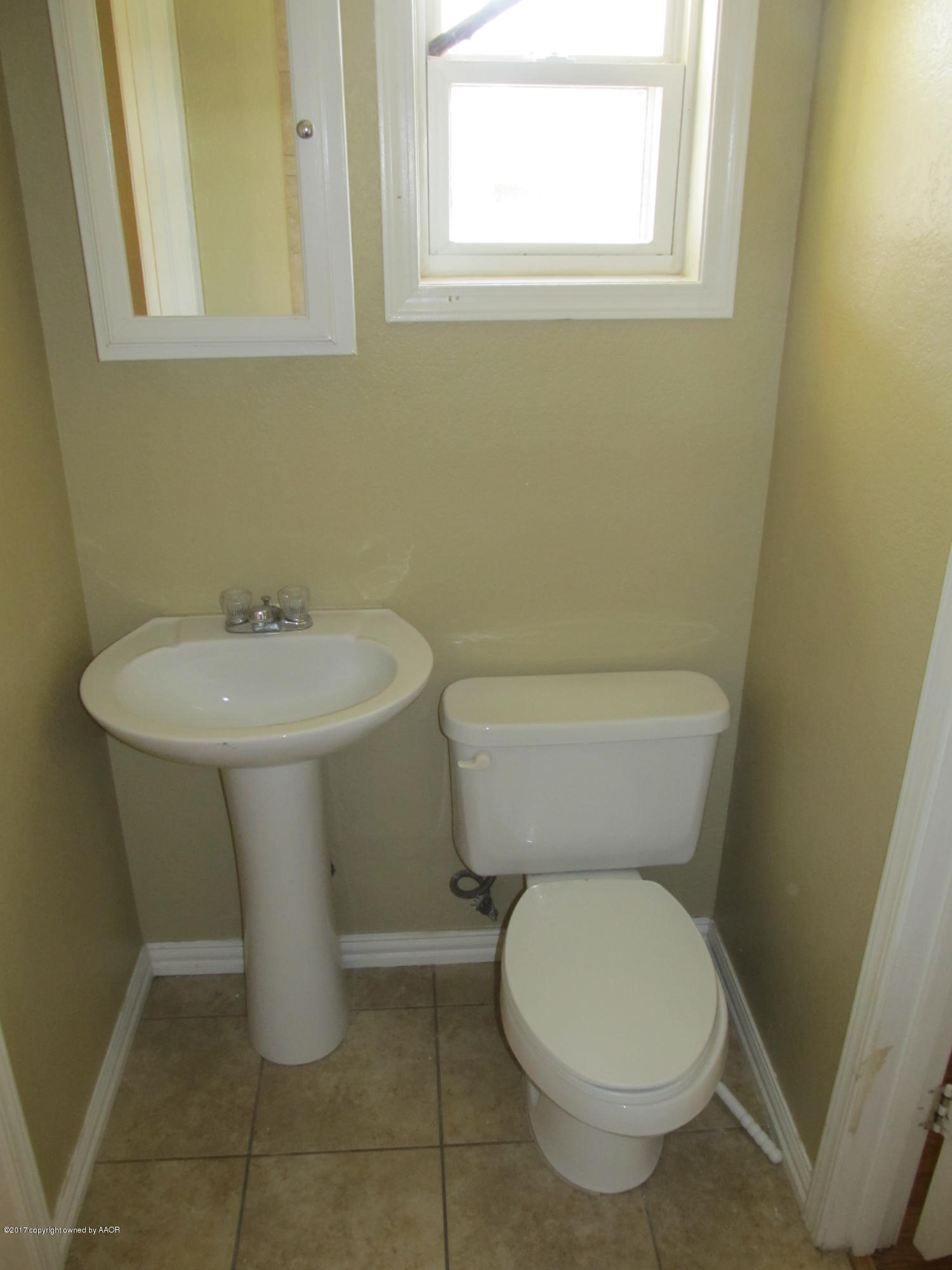 3408 South Rusk Street Amarillo, TX 79109 - Photo 11 of 16 Bathroom