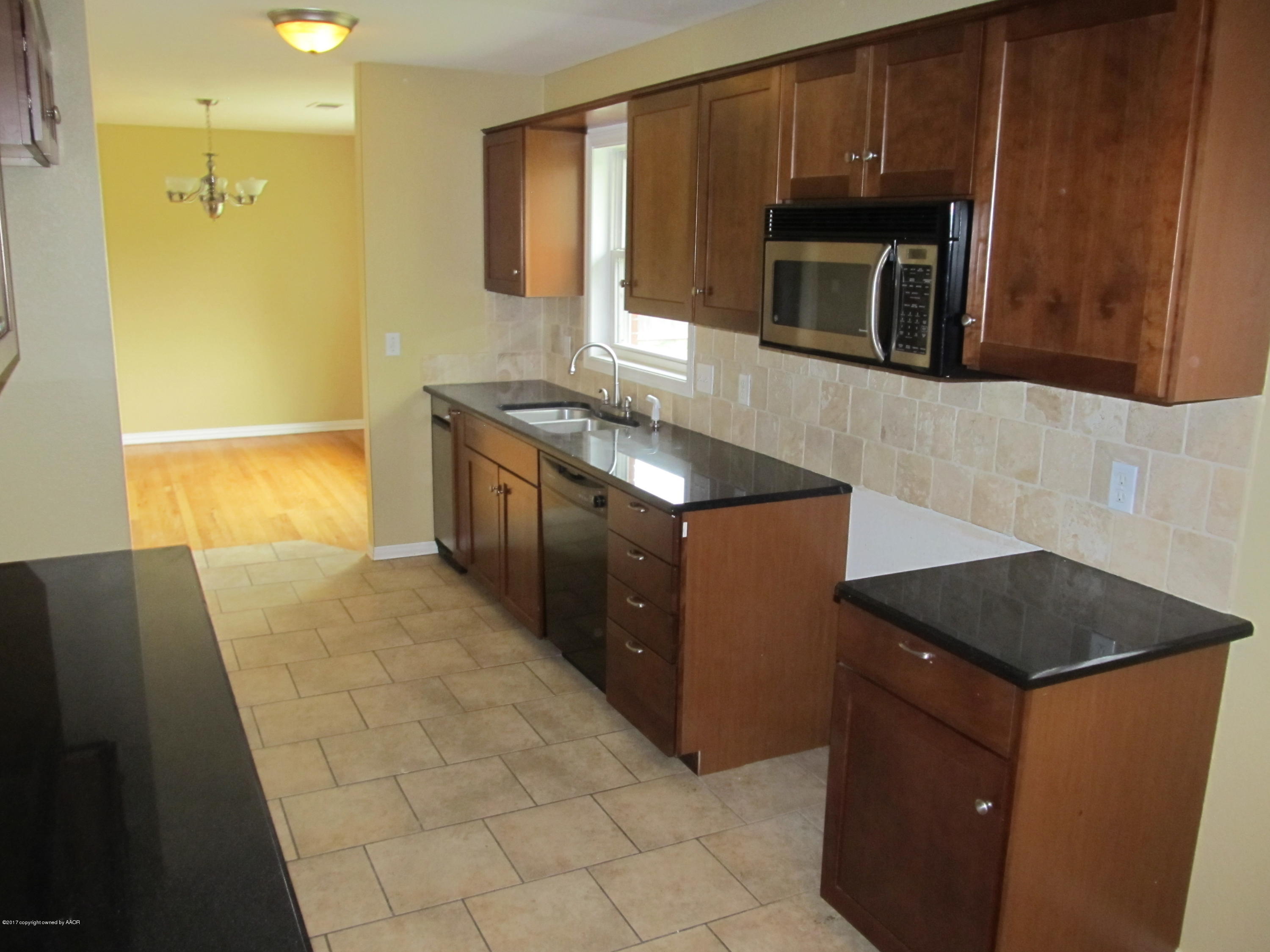 3408 South Rusk Street Amarillo, TX 79109 - Photo 6 of 16 Kitchen