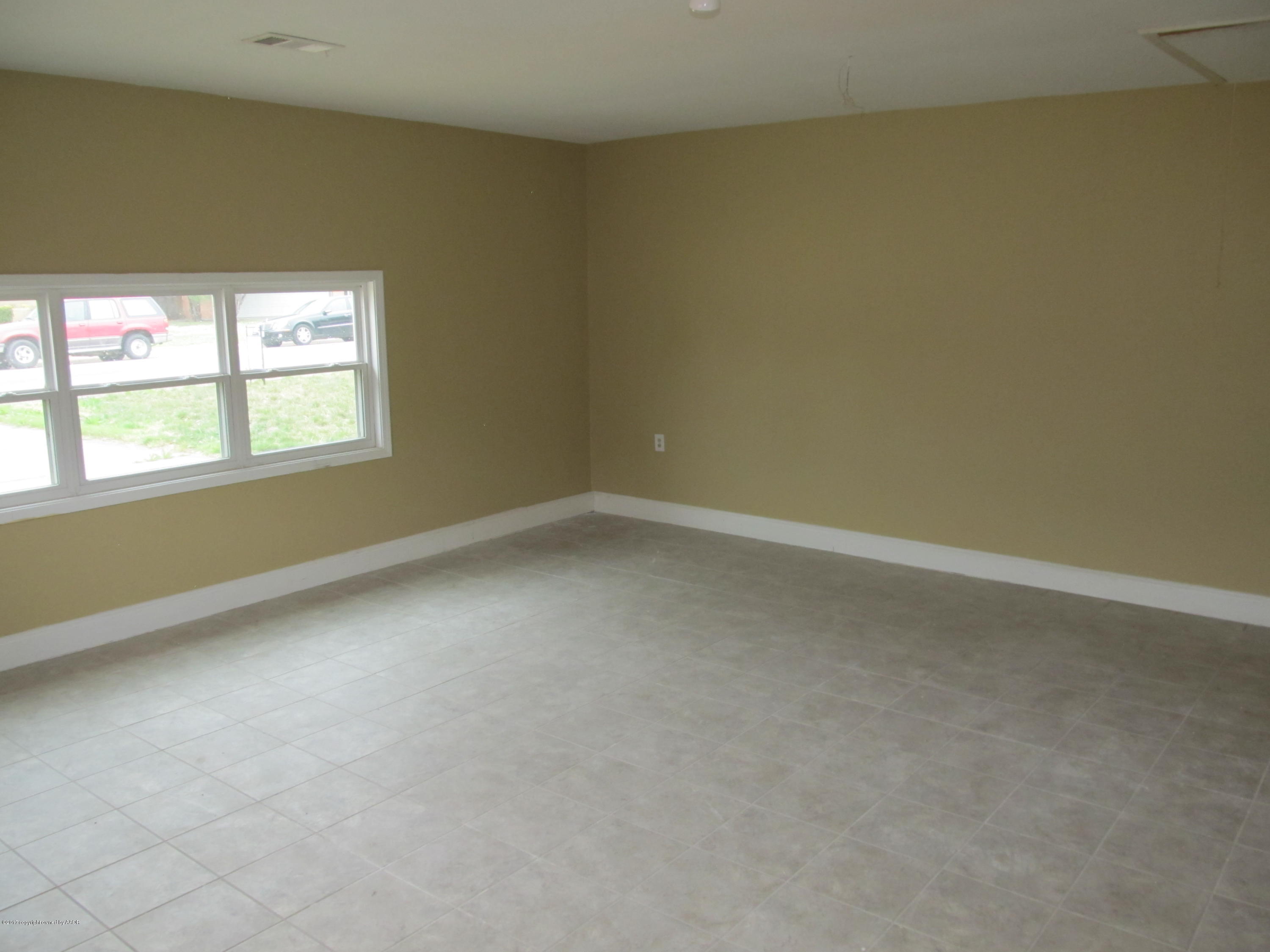 3408 South Rusk Street Amarillo, TX 79109 - Photo 9 of 16 Den