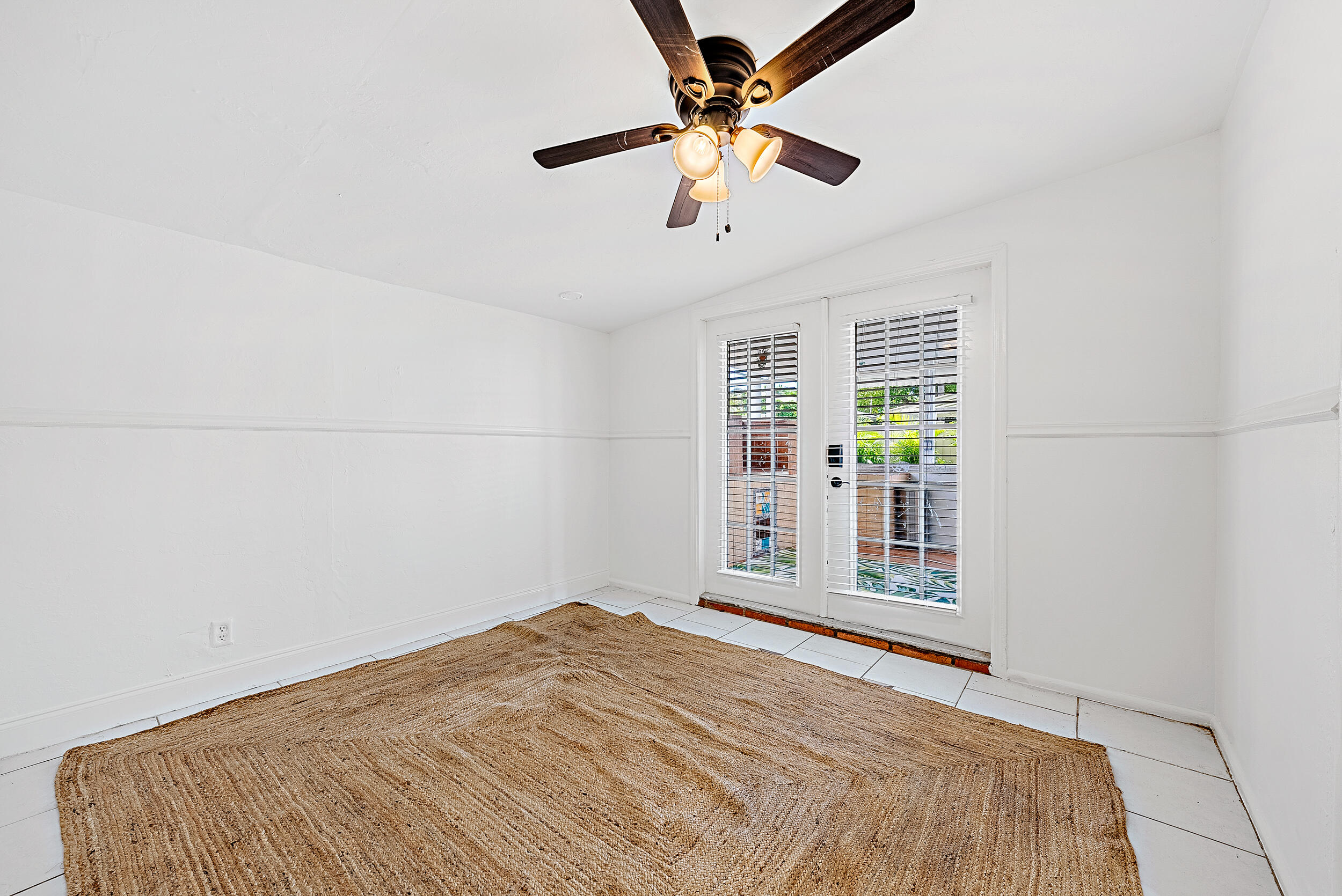 517 Colonial Road West Palm Beach, FL 33405 - Photo 15 of 23 517 Colonial Rd MLS-5