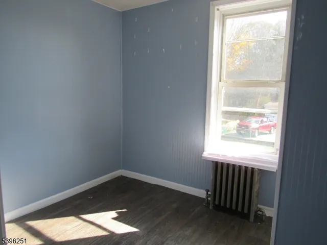 $1,800 | 382 Center Street, Phillipsburg, NJ 08865