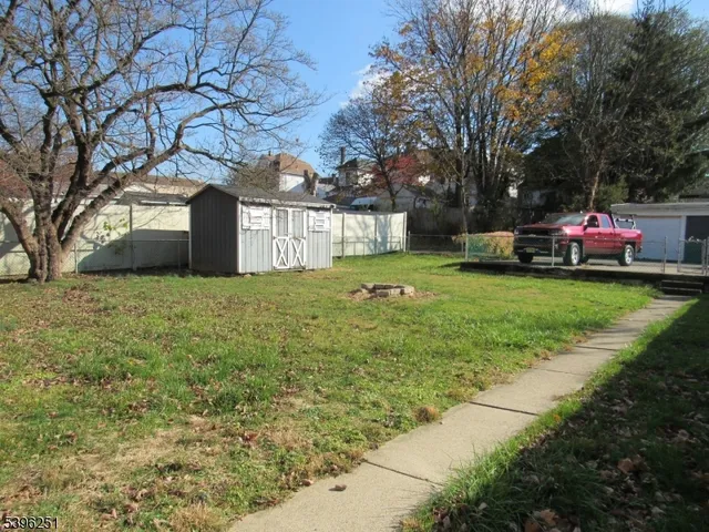 $1,800 | 382 Center Street, Phillipsburg, NJ 08865