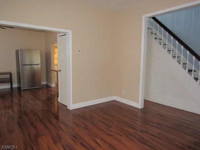 $1,800 | 382 Center Street, Phillipsburg, NJ 08865