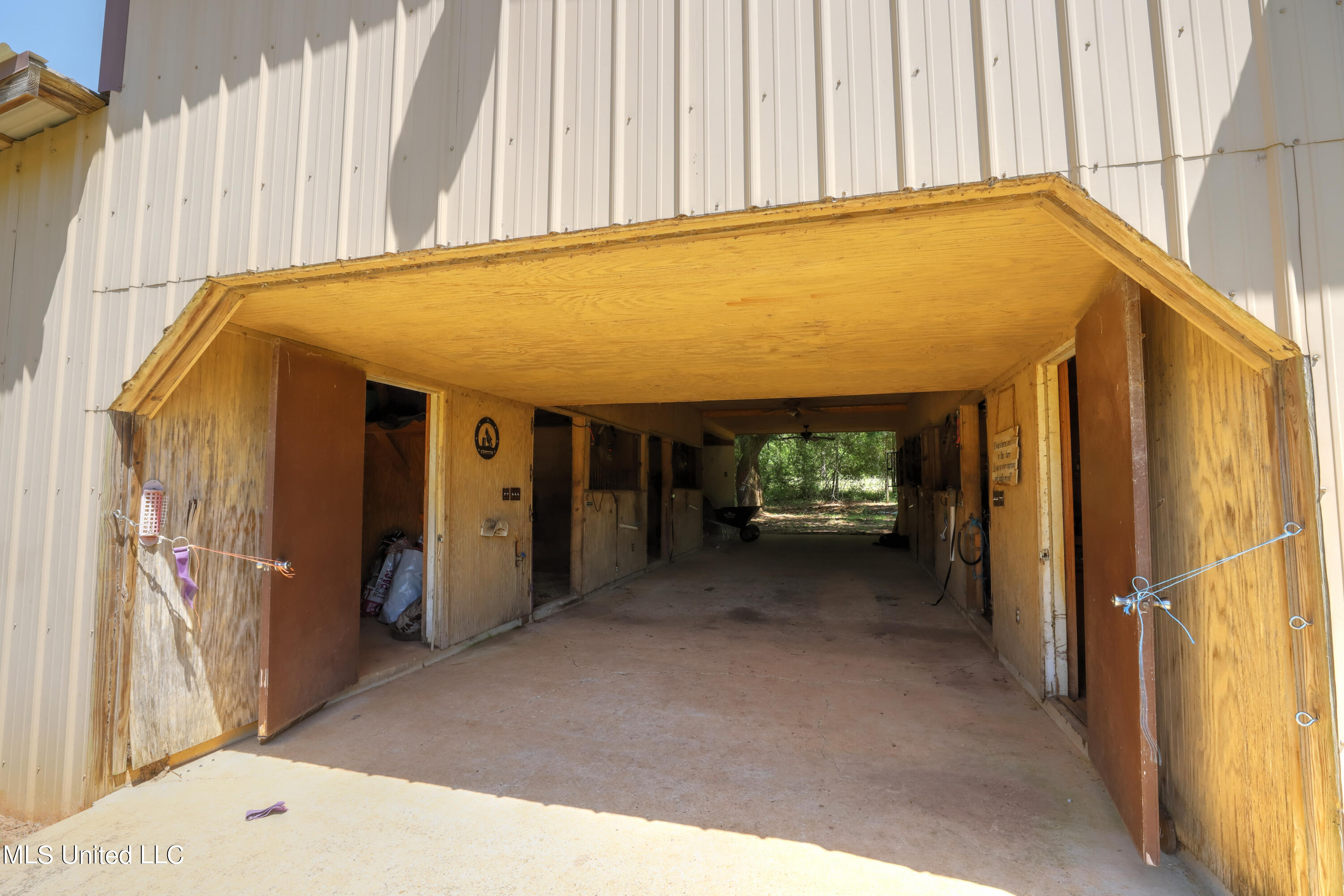 3218 Howell Tanner Chapel Road Lucedale, MS 39452 - Photo 23 of 42 Barn