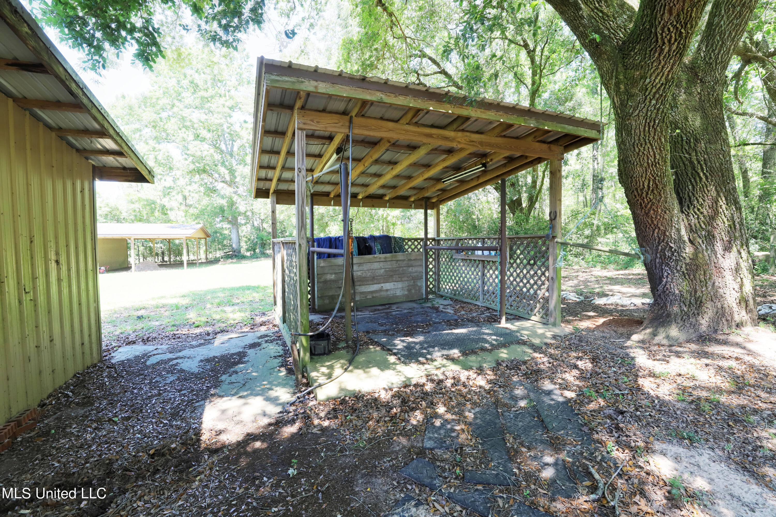 3218 Howell Tanner Chapel Road Lucedale, MS 39452 - Photo 28 of 42 Wash Rack