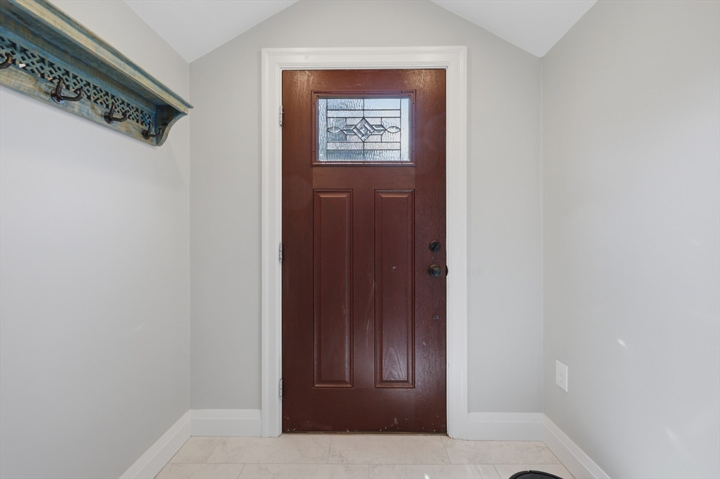 55 Westview Road Worcester, MA 01602 - Photo 5 of 30