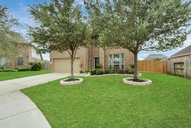 $2,750 | 3505 Barrington Court, Pearland, TX 77584