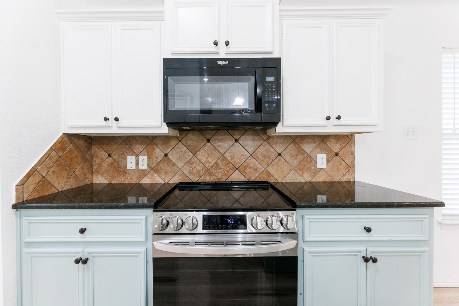 6906 37th Street Lubbock, TX 79407 - Photo 19 of 50 Kitchen