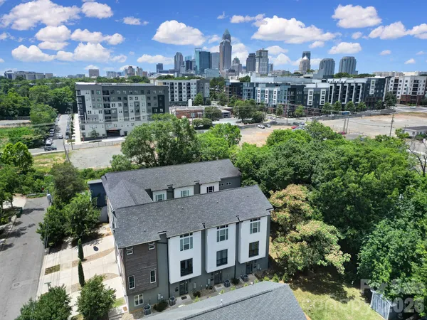 $425,000 | 2012 Upstate Way, Charlotte, NC 28206