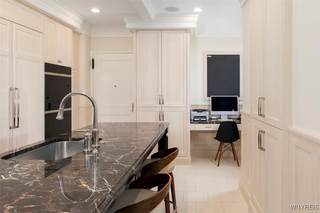 33 Gates Circle, Unit 10D Buffalo, NY 14222 - Photo 11 of 38