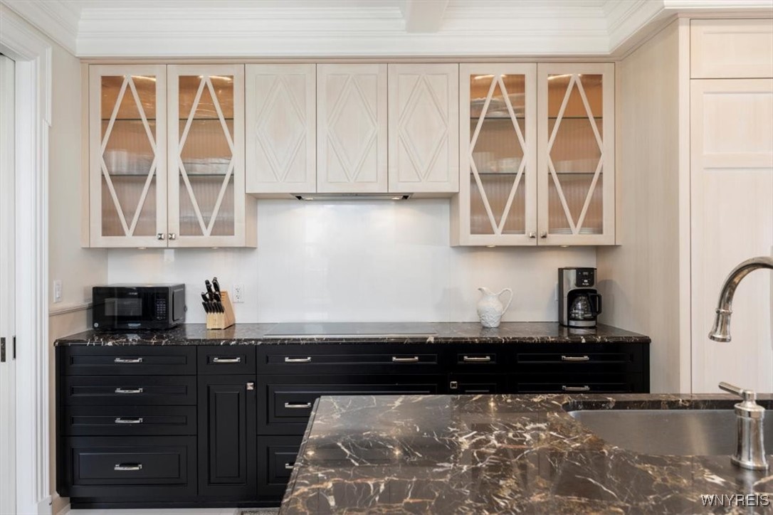 33 Gates Circle, Unit 10D Buffalo, NY 14222 - Photo 13 of 38