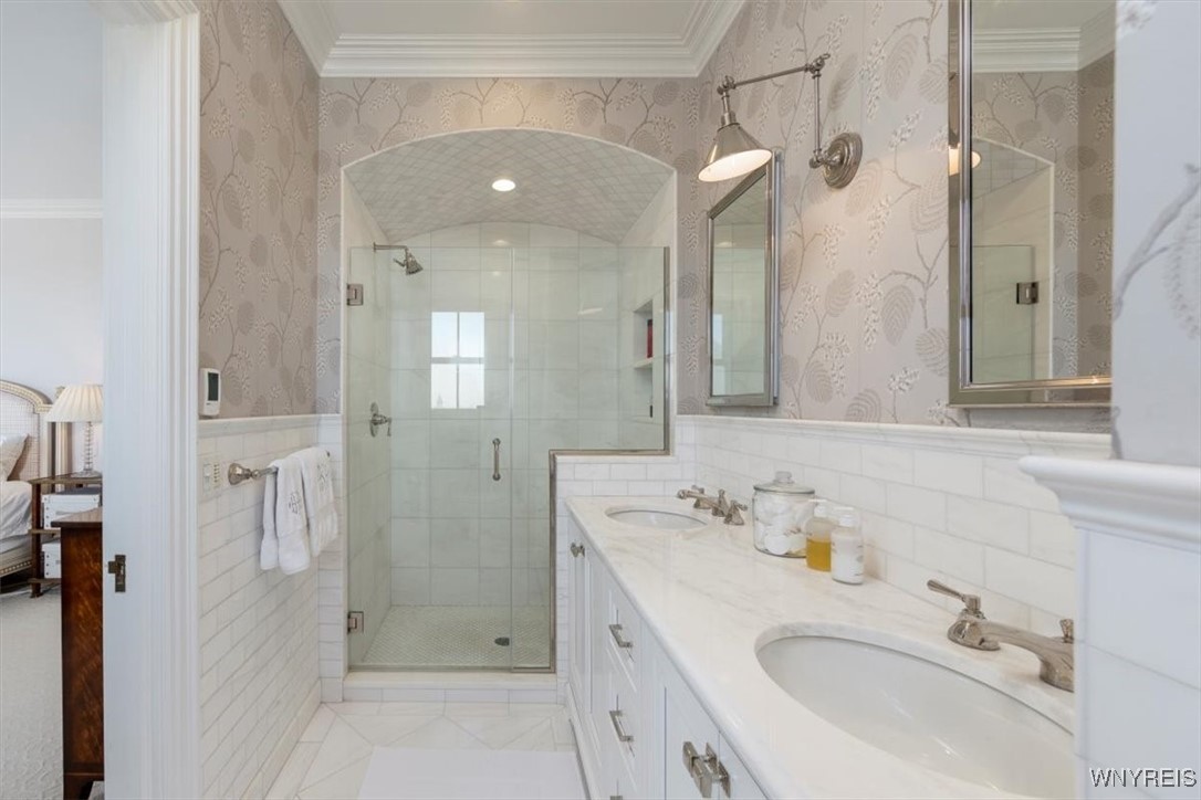 33 Gates Circle, Unit 10D Buffalo, NY 14222 - Photo 17 of 38