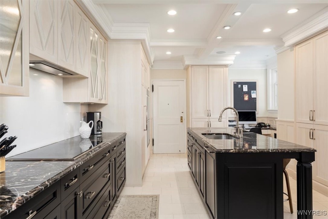 33 Gates Circle, Unit 10D Buffalo, NY 14222 - Photo 10 of 38