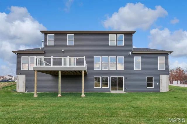 $794,990 | 101 Moorland Lane, Dardenne Prairie, MO 63368