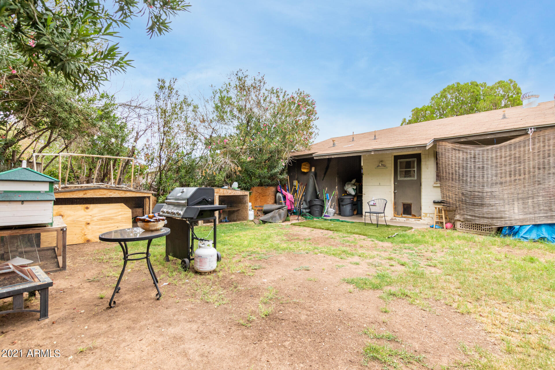 512 North Drew Street West Mesa, AZ 85201 - Photo 42 of 43 514 bakyard