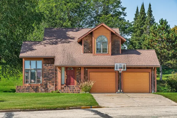 $249,900 | 107 Kimball Avenue, Elroy, WI 53929