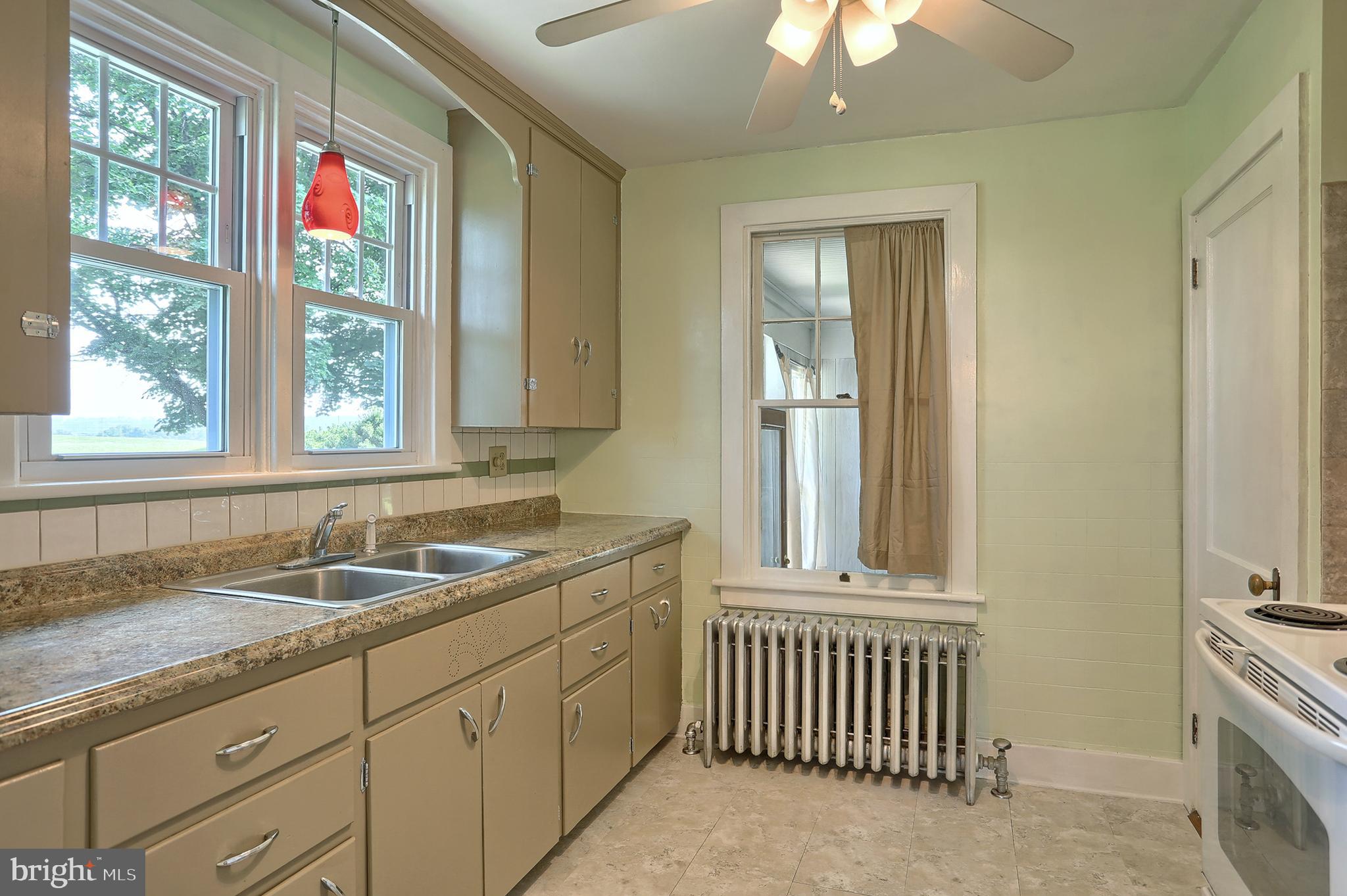 521 Laudermilch Road Hershey, PA 17033 - Photo 10 of 33 Gallery Image 10