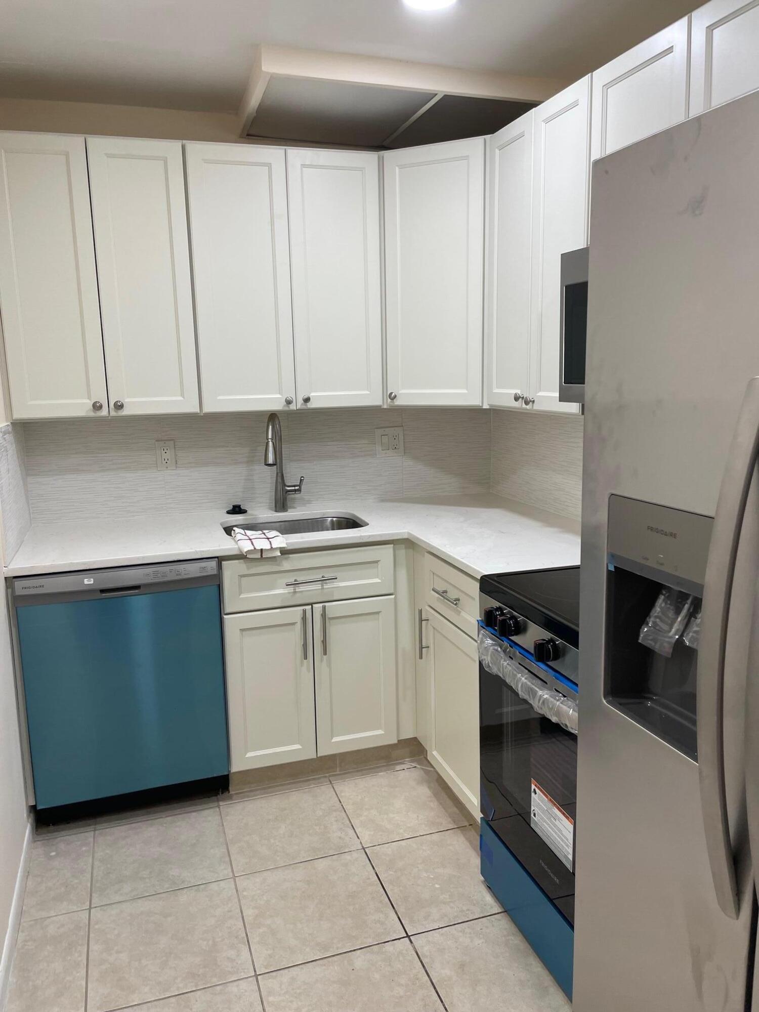 618 Northwest 13th Street, Unit 14 Boca Raton, FL 33486 - Photo 3 of 11 new appliances