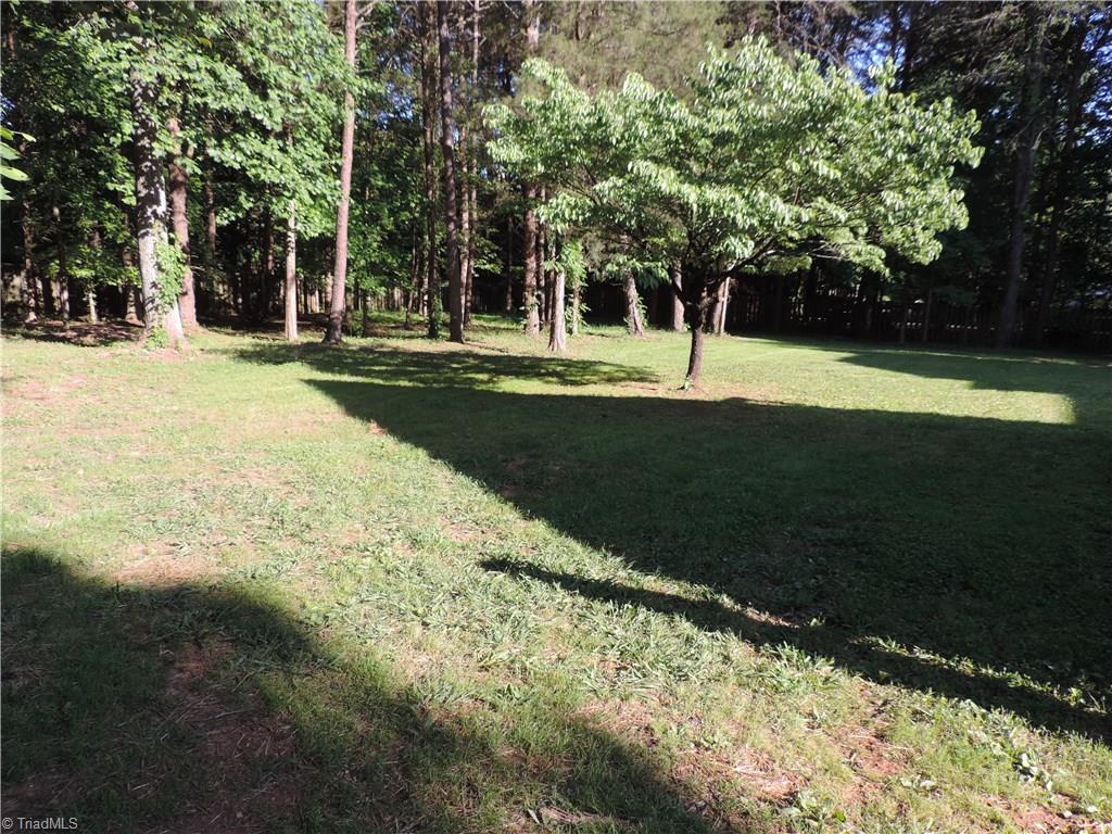 4474 Kendale Road High Point, NC 27265 - Photo 4 of 30