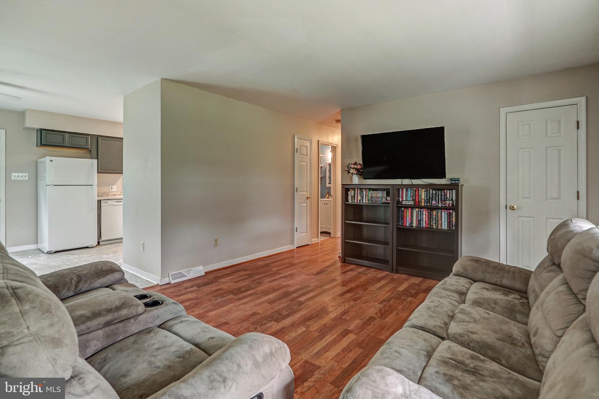 144 Buckner Road Bumpass, VA 23024 - Photo 12 of 46 Living Room