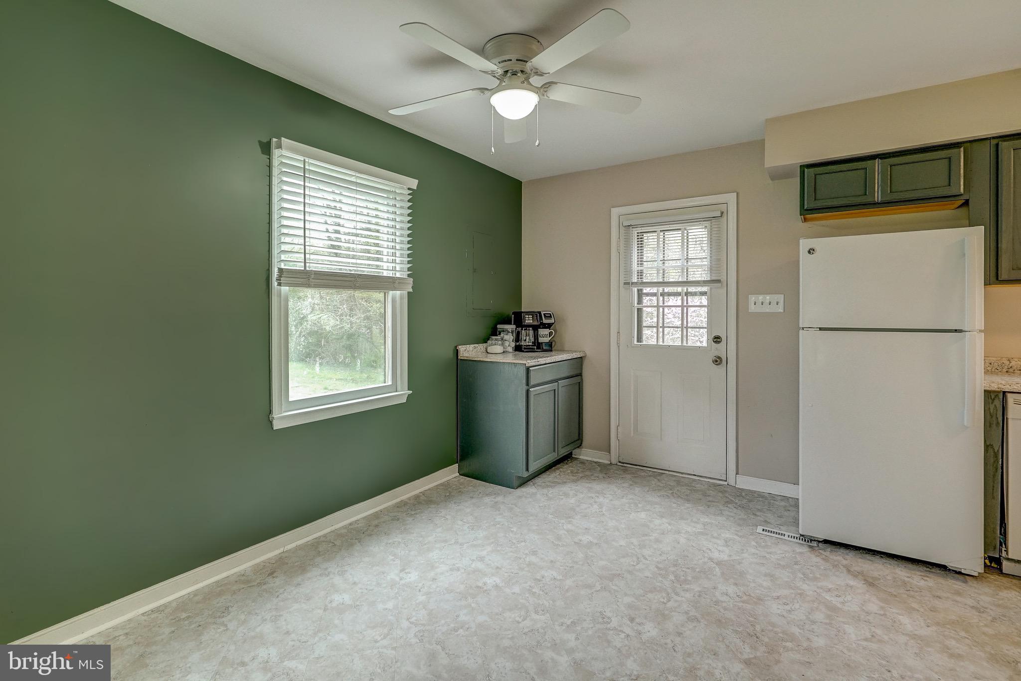 144 Buckner Road Bumpass, VA 23024 - Photo 15 of 46 Eat-In Kitchen