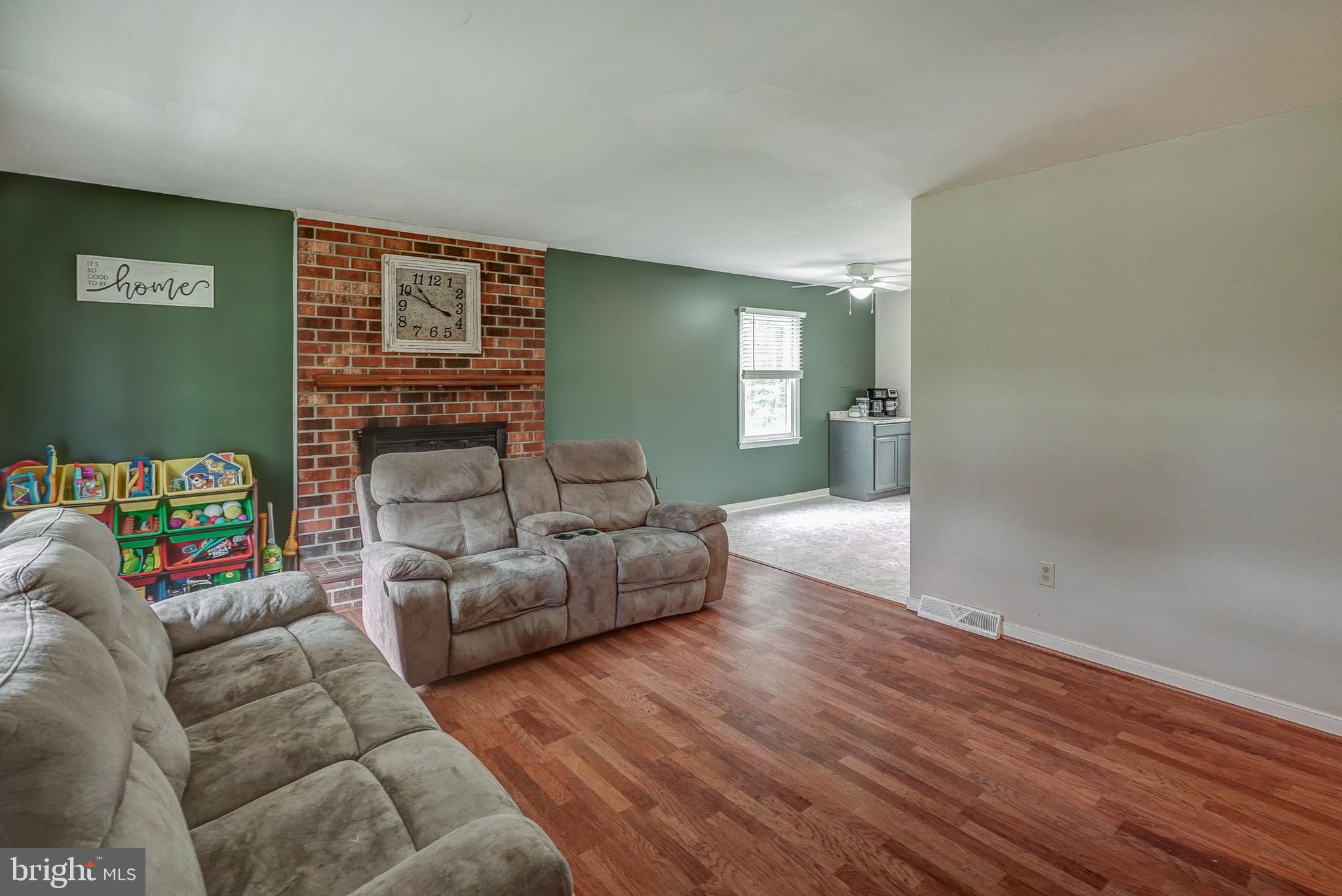 144 Buckner Road Bumpass, VA 23024 - Photo 8 of 46 Living Room