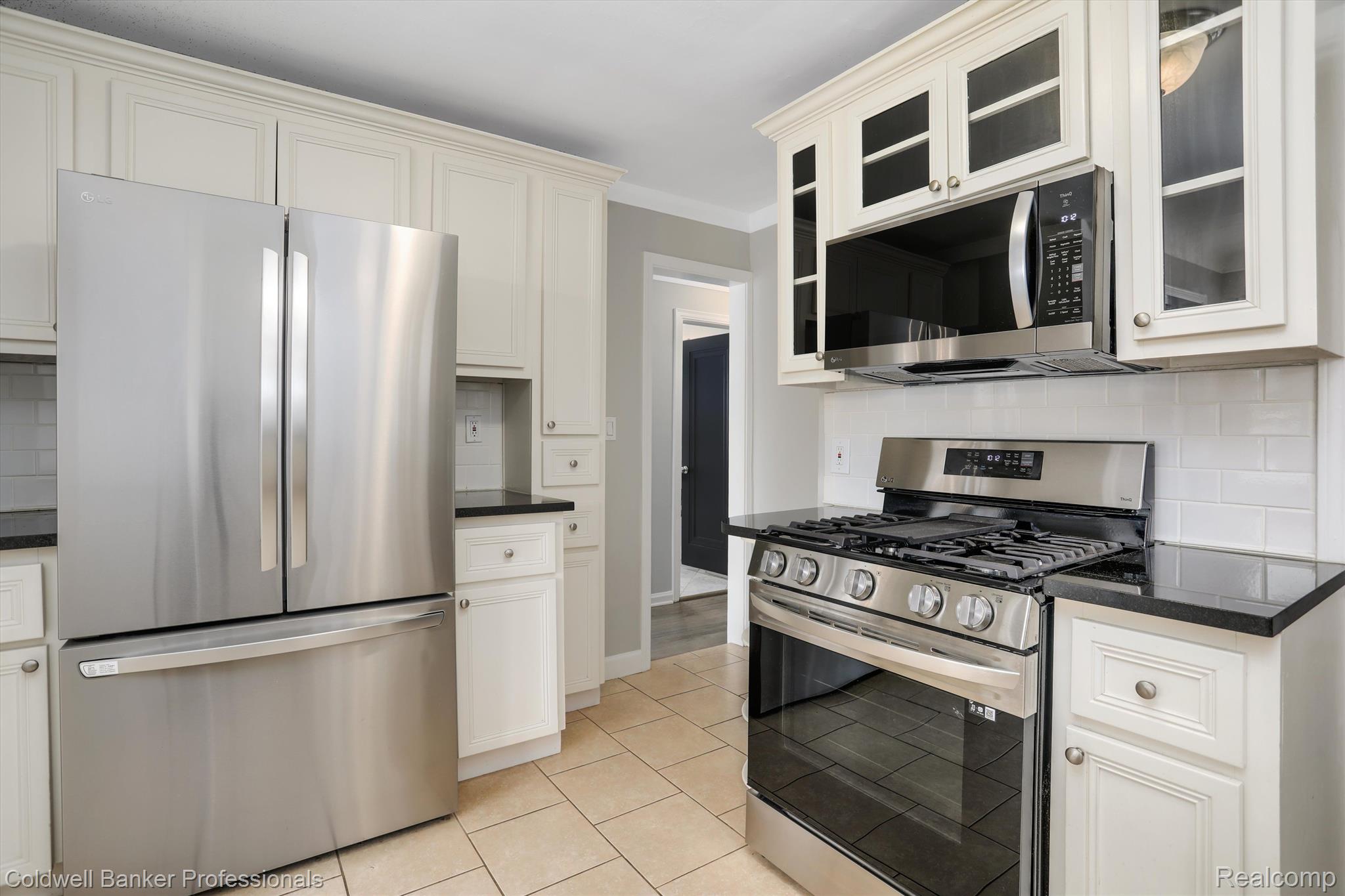 126 East Webster Road Royal Oak, MI 48073 - Photo 12 of 36 Kitchen