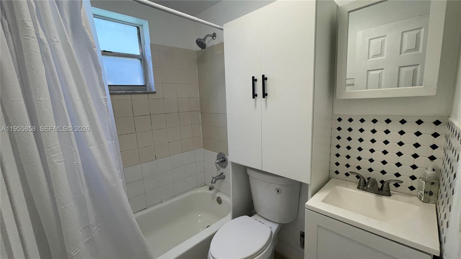 1043 Northwest 2nd Street, Unit 9 Miami, FL 33128 - Photo 15 of 19