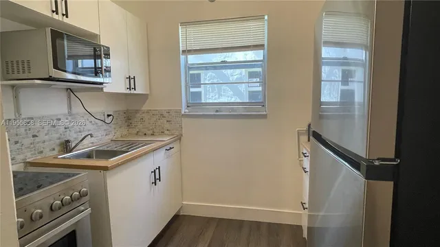 $180,000 | 1043 Northwest 2nd Street, Unit 9, Miami, FL 33128