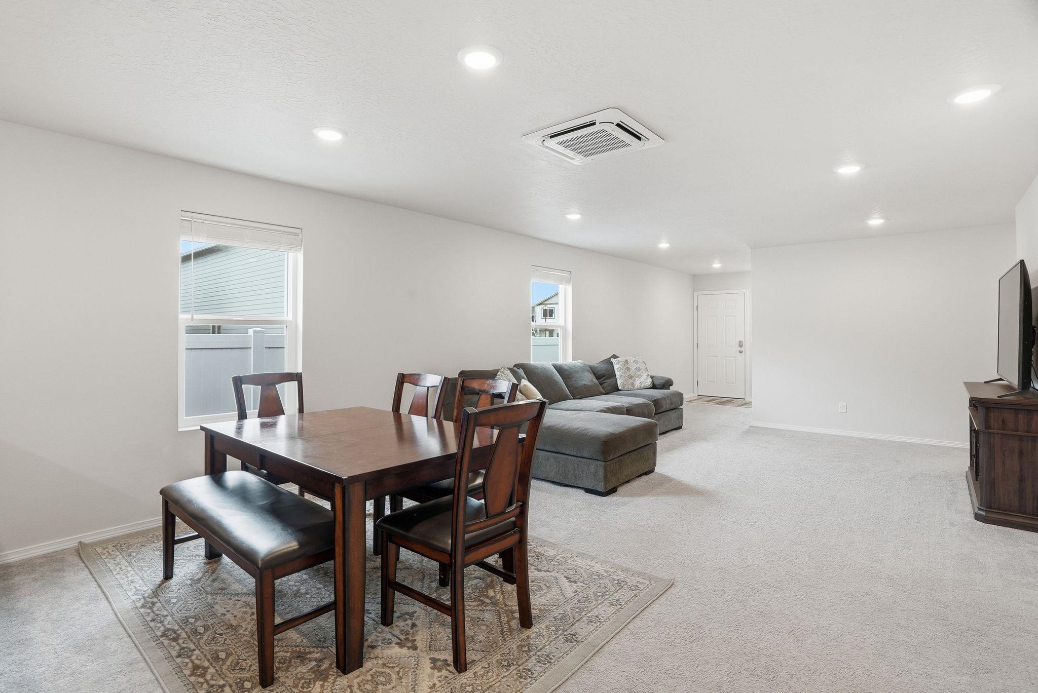 4527 West Connaught Avenue Spokane, WA 99208 - Photo 9 of 28