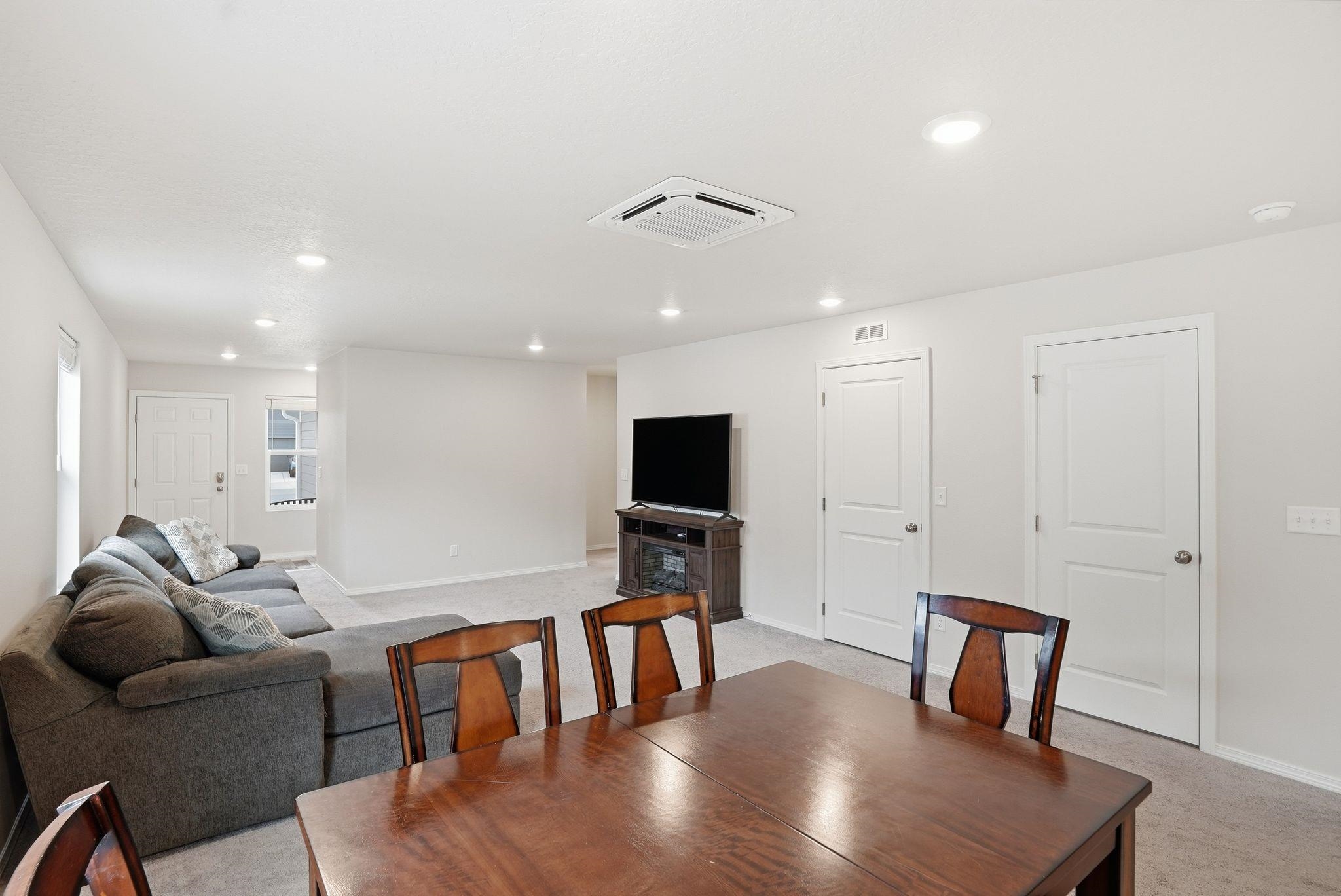 4527 West Connaught Avenue Spokane, WA 99208 - Photo 10 of 28