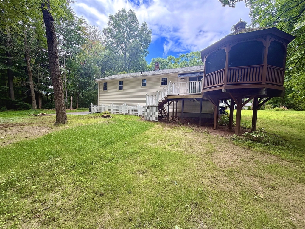 908 Burts Pit Road Northampton, MA 01062 - Photo 6 of 31 Gallery Image 6