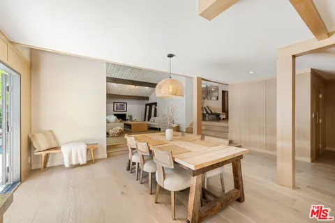 $1,825,000 | 5320 Orrville Avenue, Woodland Hills, CA 91367