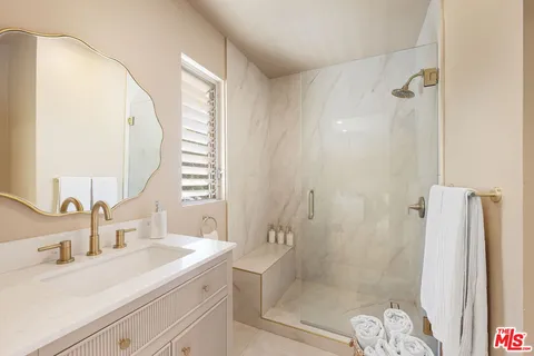 $1,825,000 | 5320 Orrville Avenue, Woodland Hills, CA 91367