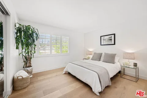 $1,825,000 | 5320 Orrville Avenue, Woodland Hills, CA 91367