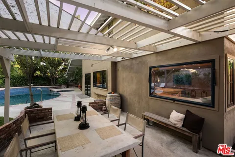 $1,825,000 | 5320 Orrville Avenue, Woodland Hills, CA 91367