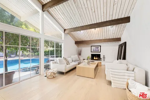 $1,825,000 | 5320 Orrville Avenue, Woodland Hills, CA 91367