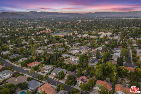 $1,825,000 | 5320 Orrville Avenue, Woodland Hills, CA 91367