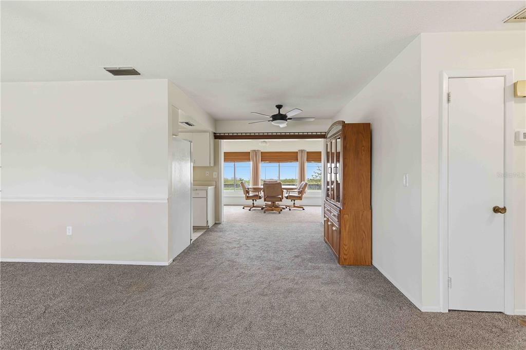 4001 Chinaberry Road Bradenton, FL 34208 - Photo 15 of 60