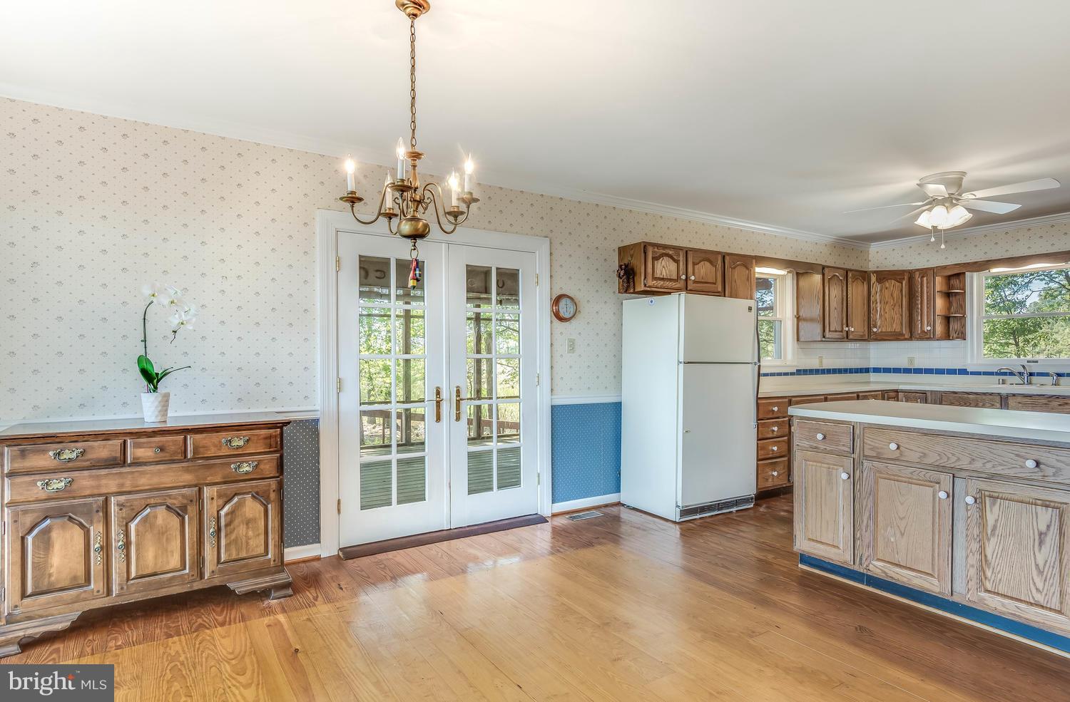 1615 Chancellor Point Road Trappe, MD 21673 - Photo 17 of 32 Dining Area