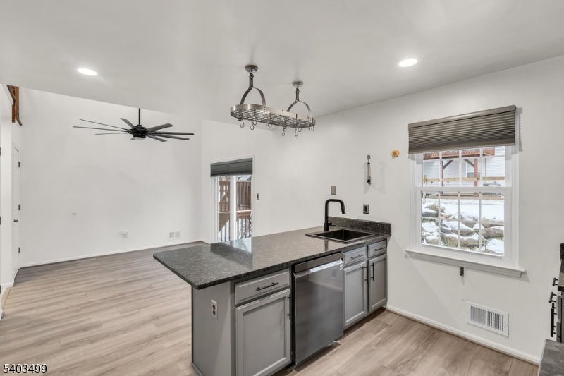 189 Kemper Court Hackettstown, NJ 07840 - Photo 14 of 43