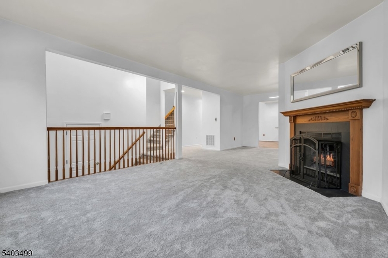 189 Kemper Court Hackettstown, NJ 07840 - Photo 7 of 43