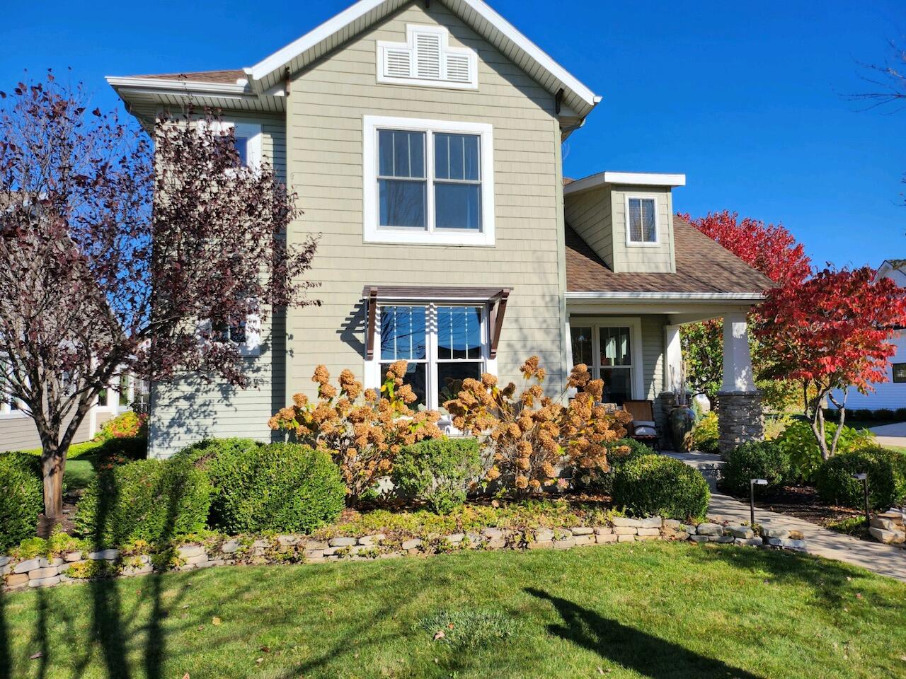 615 Summer Ridge Parkway St. Joseph, MI 49085 - Photo 2 of 33 20221027_114008