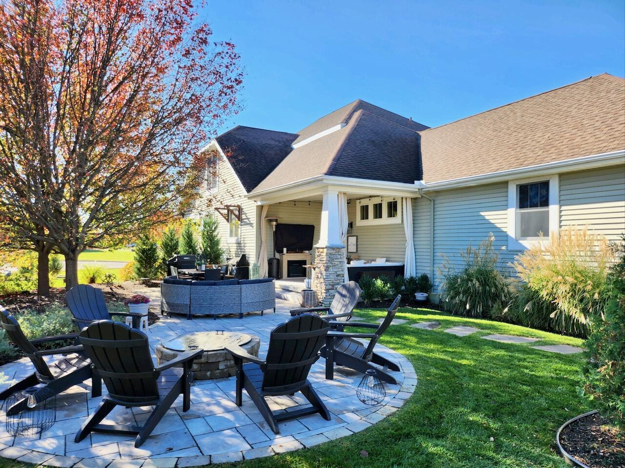 615 Summer Ridge Parkway St. Joseph, MI 49085 - Photo 5 of 33 20221027_113803