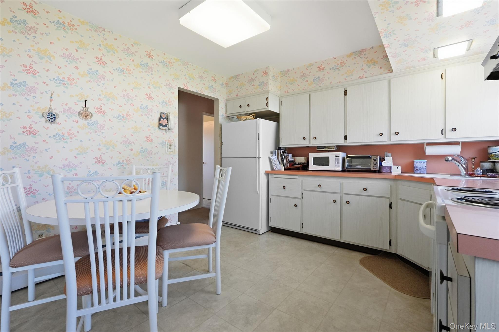 826 Fulton Street Valley Stream, NY 11580 - Photo 4 of 28