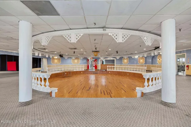 $990,000 | 423 Broadway, Ulster Park, NY 12487